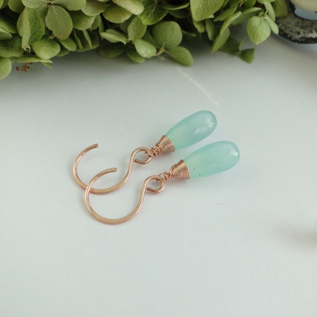 Ohrringe Aqua Chalcedon Briolette rosévergoldet Wire wrapped