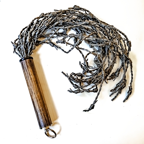 Wünsdorf. 61cm/24 Flogger aus Leder-Stacheldraht