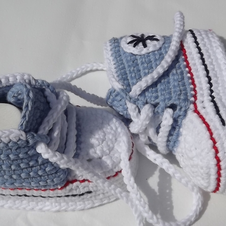 Baby-Schuhe, 0-3 Monate, Fußlänge EU 15 bis 8.5 cm hellblau/weiß
