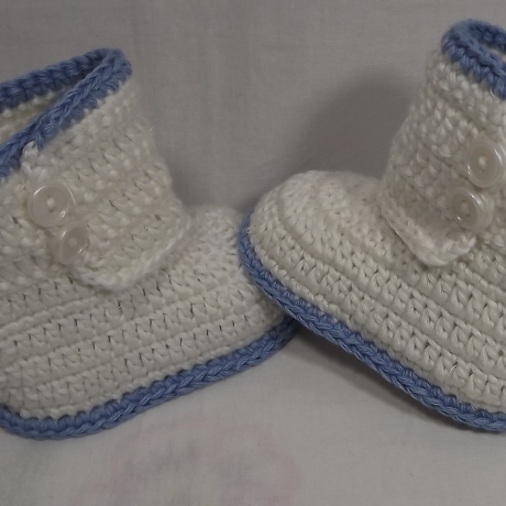 Baby-Boot's, 9,5 cm & Mütze, umfang: 37-40cm. weiß/blau