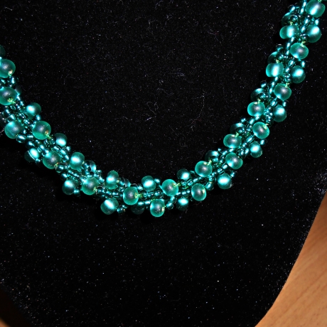 Rocailles-Kette, gehäkelt, 51 cm, handmade, Magnetverschluss 