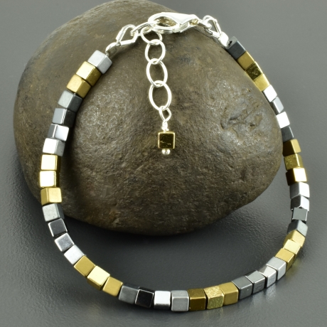 Hämatitarmband Würfel gold-silberfarbend minimalistisch edel zart