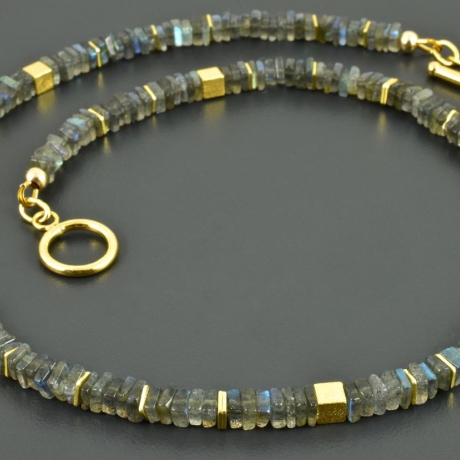 Edles Labradoritcollier mit vergoldetem 925er Silber