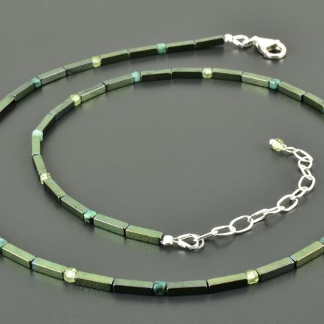 Zarte grüne Halskette Hämatit Peridot Chrysokoll Geschenk Braut