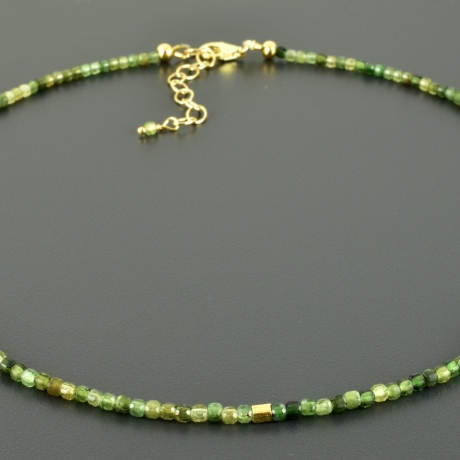 Turmalin Kette zart grün vergoldetes Silber Würfel Brautschmuck