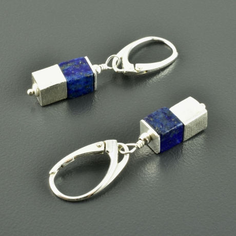 Lapislazuli Würfel-Ohrringe dunkelblau 925er Silber natürlich