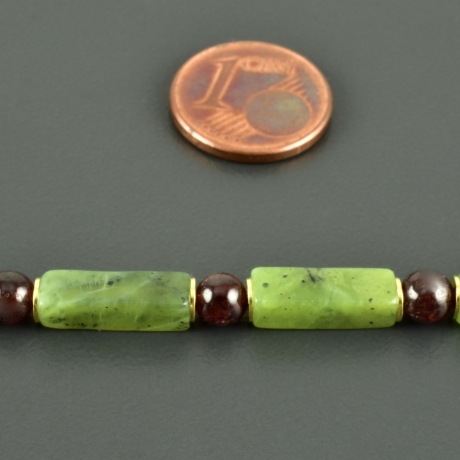 Kette grüne Jade Granat vergoldetes Silber Geschenk Rechteckig