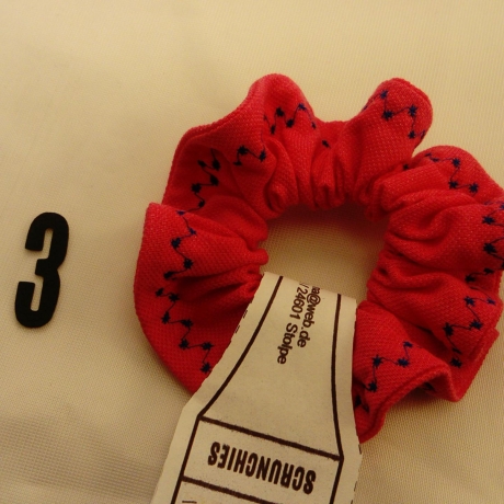 Haargummi Scrunchie Haarschmuck Haarscrunchie aus Stoff bestickt