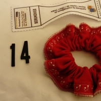 Haargummi Scrunchie Haarschmuck Haarscrunchie aus Stoff verziert