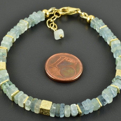 Aquamarinarmband vergoldetes 925er Silber viereckig hellblau zart