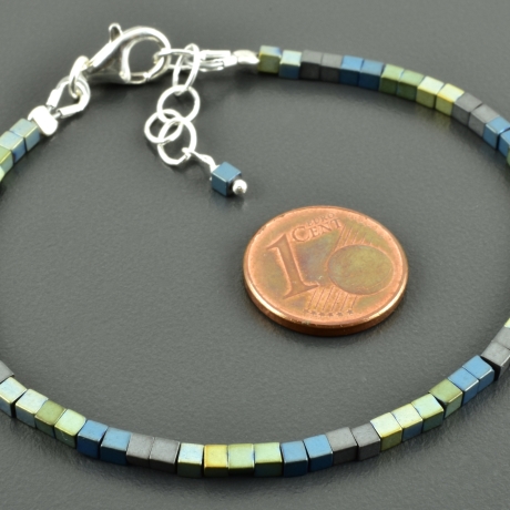 Armband zarte Hämatitwürfel grün blau minimalistisch Armkettchen