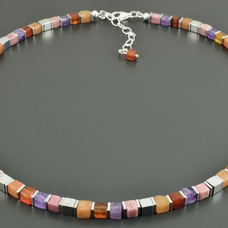 Edelstein-Würfel-Kette Amethyst Thulit Karneol Aventurin rosa rot