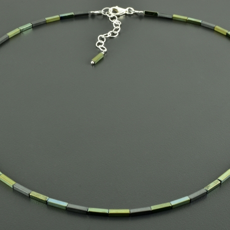 Minimalistische grüne Hämatitkette mit Rechtecken - Geschenk