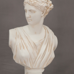 Wunderschöne Büste der Helena. 52 cm.