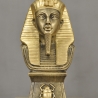 Büste des Pharaos mit Skarabäus. 32 cm.