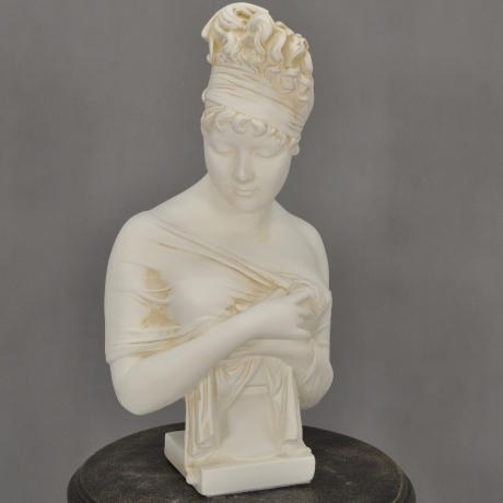 Büste einer Frau mit Schal. Schöne Dekoration für dein Zuhause.