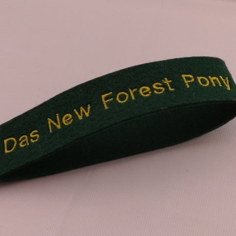 New Forest Pony Schlüsselband Kunstfilz  bestickt  Wunschname