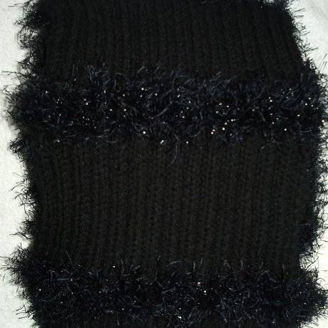 Strickschal★in schwarz mit Effektstreifen★handgestrickt