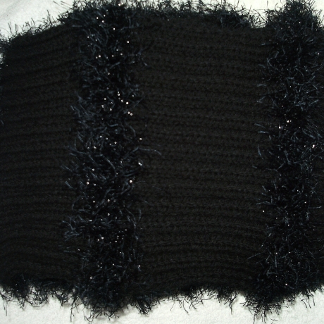 Strickschal★in schwarz mit Effektstreifen★handgestrickt