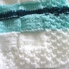 Kuscheldecke Plaid handgestrickt mit Streifen von Hobbyhaus