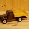 Deko-Lastwagen aus Holz, dunkelbraun/eiche