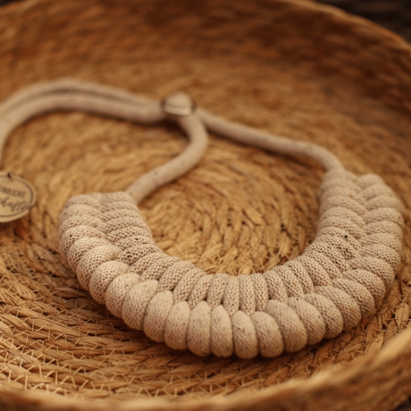 Statementkette beige leo Knoten Skandi boho Baumwolle nachhaltig