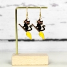 Katze auf Besen • Ohrringe gold | Ohrschmuck | Halloween