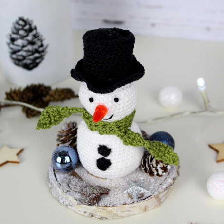 gehäkelter Deko Schneemann ~ Weihnachtsdekoration | Winterdeko