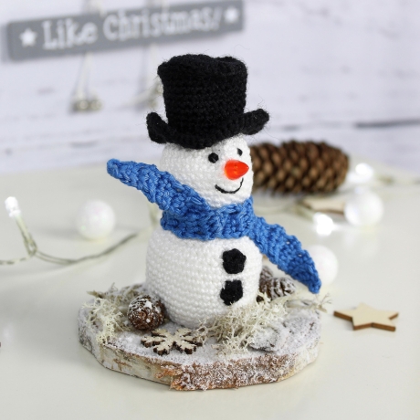 gehäkelter Deko Schneemann ~ Weihnachtsdekoration | Winterdeko