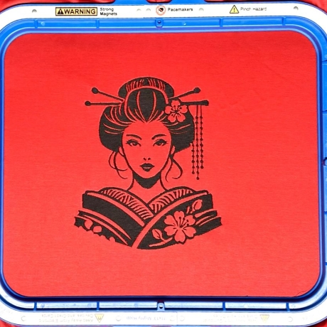 E0010 – Geisha inkl. ITH Dateien - ab 13x18 Rahmen 