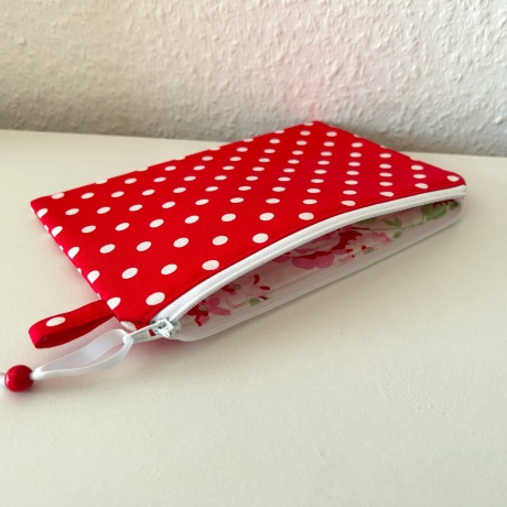 Schminktäschchen Etui 21x14 cm Rot mit weißen Punkten