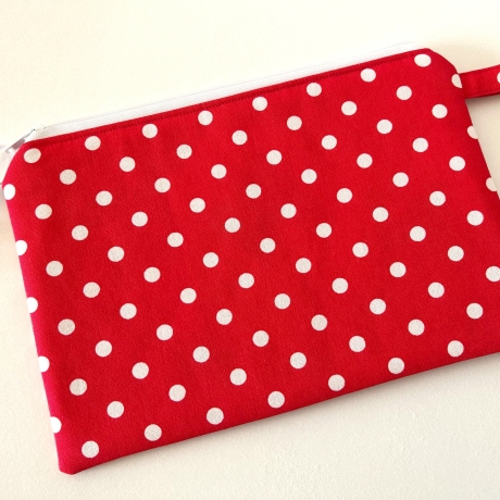 Schminktäschchen Etui 21x14 cm Rot mit weißen Punkten