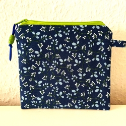 Kleines Schminktäschchen blau grün Blümchen