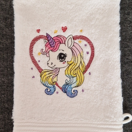 ED0015 – Einhornkopf & Spruch (Doro-Collection) - ab 10x10 Rahmen