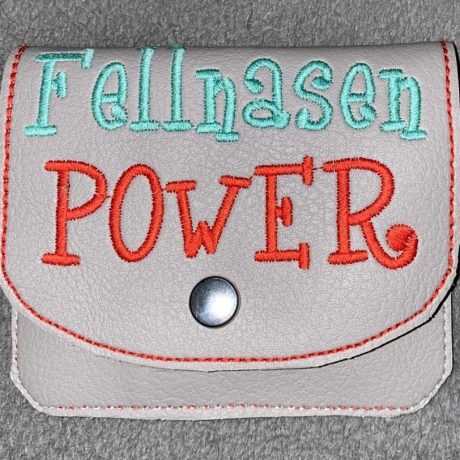 ED0028– Stickdateien Wuffis ITH-Kacki-Beutel - ab 13x18 Rahmen