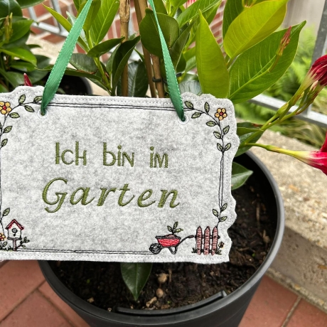 ED0038 – Stickdateien Gartenliebe (Doro-Collection)