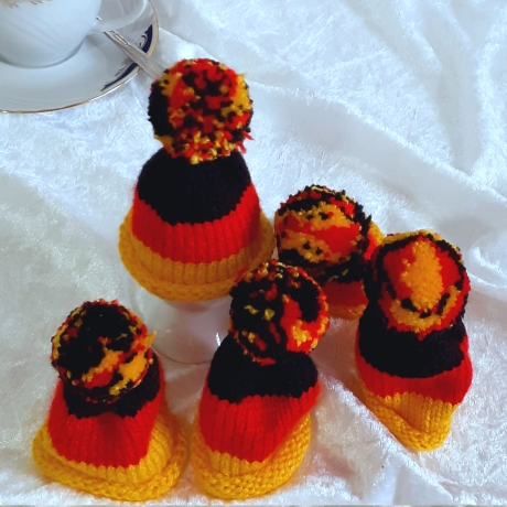 Eierwärmer Eier-Mützen Pudelmützen für Eier Deutschlandfahne 