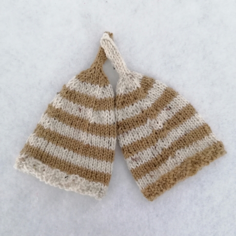 Gestrickte Eierwärmer im 2er Set Zipfelmützen aus Sockenwolle
