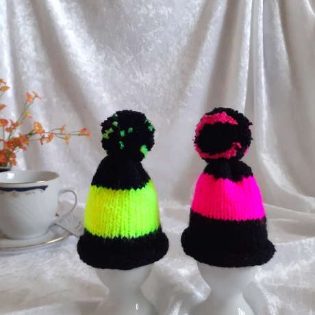Eierwärmer Eier-Mützen Pudelmützen für Eier Doppel-Set Neon-Farbe