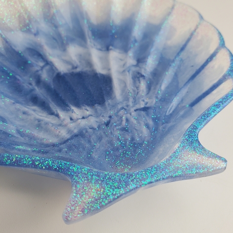 Muschelschale aus Epoxidharz