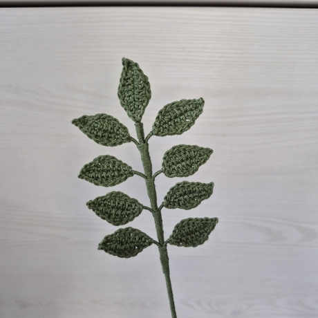 Blätterzweig - dunkelgrün (Häkelblume)