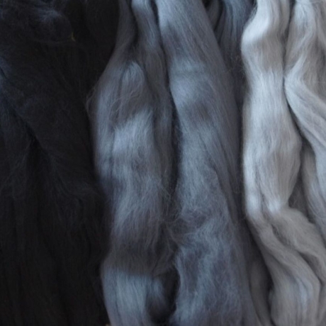 Filzwolle 170g superfeiner Merino-Kammzug 19,5mic grau-schwarz