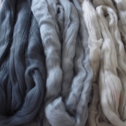 Filzwolle 220g superfeiner Merino-Kammzug Filzen 19,5mic 3x grau
