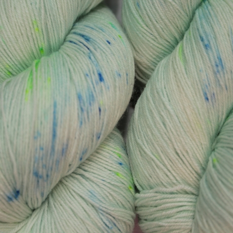 Handgefärbtes Lacegarn Merino-Seide Wien 22/1