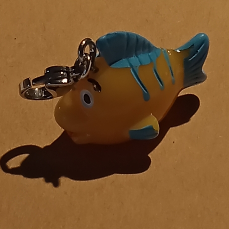 süßer gelb blauer Fisch Clip Anhänger Bettelarmband Kinder