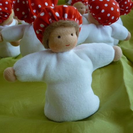 Fliegenpilzpüppchen klein