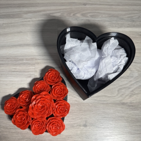 Herzdose mit Rosen
