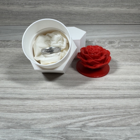 Ringschachtel mit Rose 