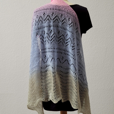 Dreiecktuch Frühlingsbrise, Handgestrickt