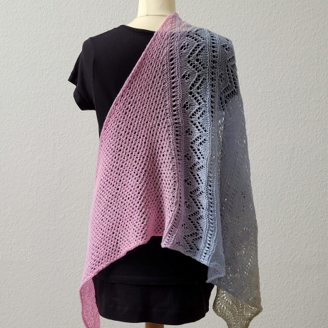 Dreiecktuch Frühlingsbrise, Handgestrickt